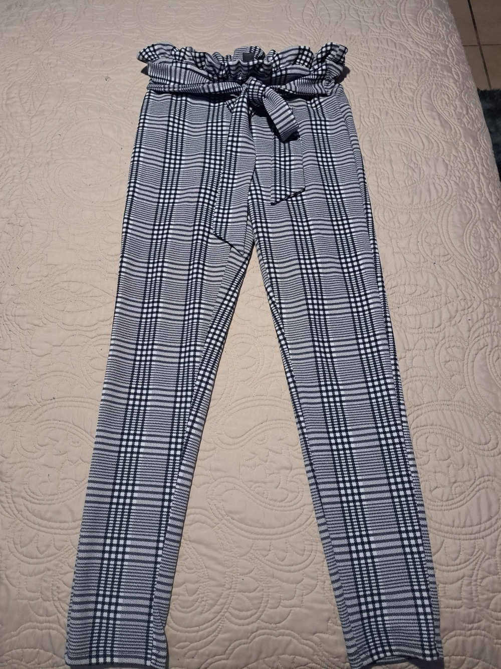 High-Rise Paperbag Plaid Ankle Pants - Black & White